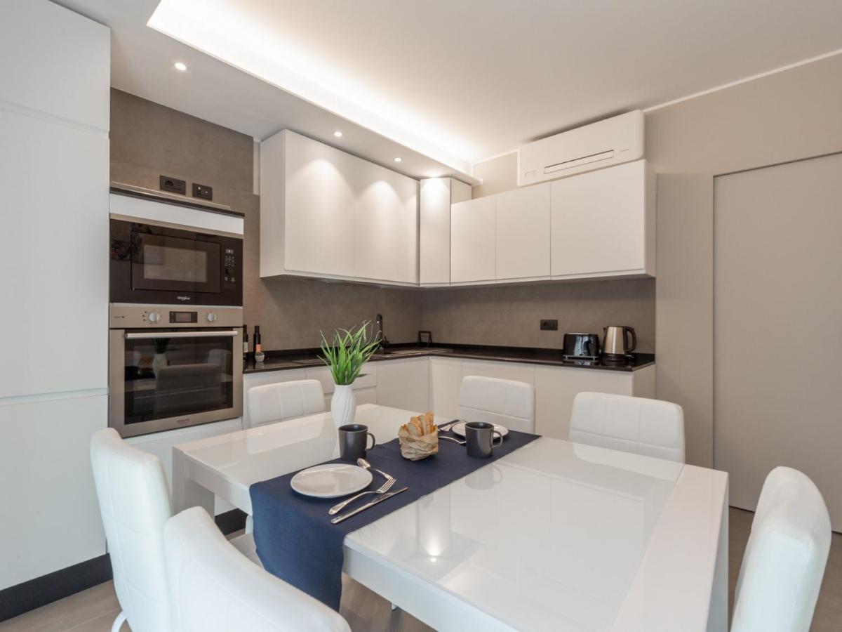 The Rent - Spacious In Paolo Sarpi Apartment *